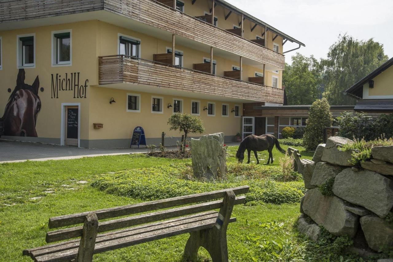Michlhof Hotel Щубенберг Екстериор снимка