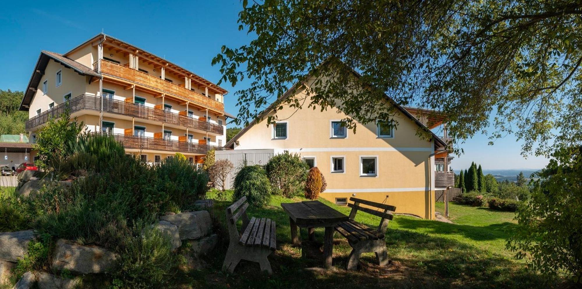 Michlhof Hotel Щубенберг Екстериор снимка